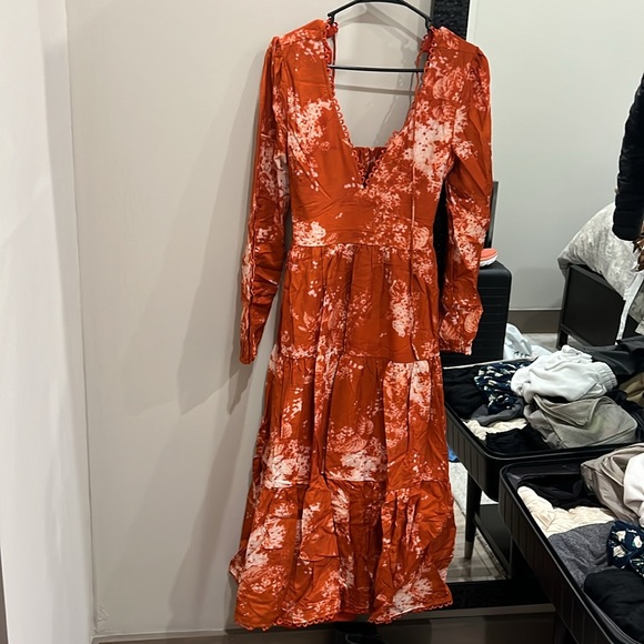 Lulu’s Striking Impression Orange Floral Print Tiered Midi Dress - Picture 5 of 8